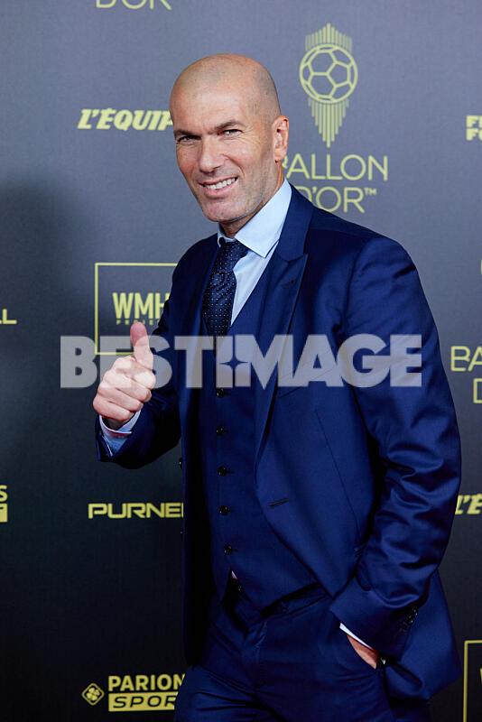 Info - Zinédine Zidane nommé sélectionneur de l'équipe de France